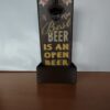 Kroonkurk muur-opener met opvangbakje